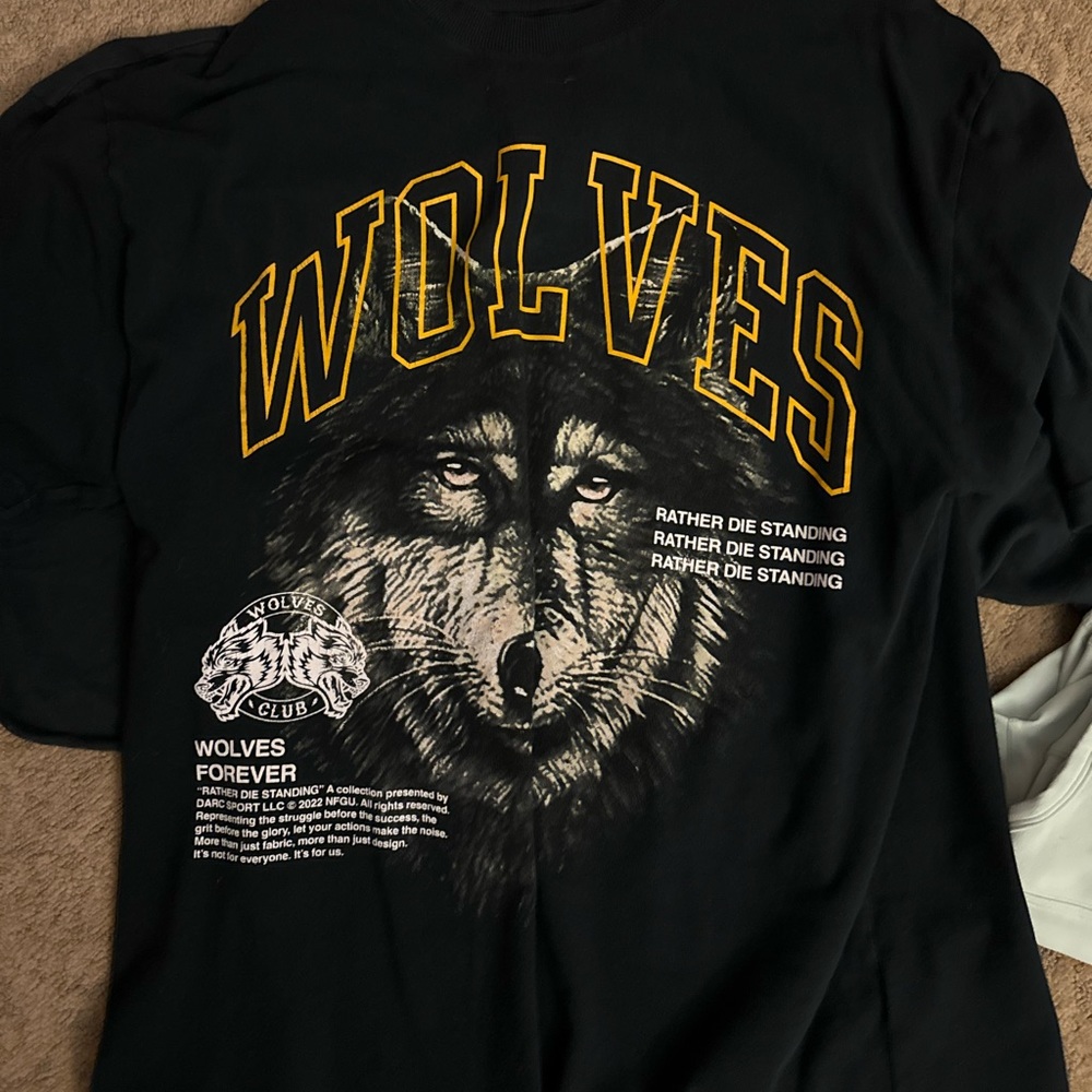 Darc sport wolves shirt
